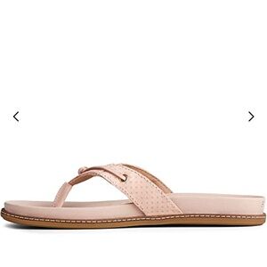LIKE NEW! Sperry Pink Sandals Classic Thong Style. Worn handful of times.